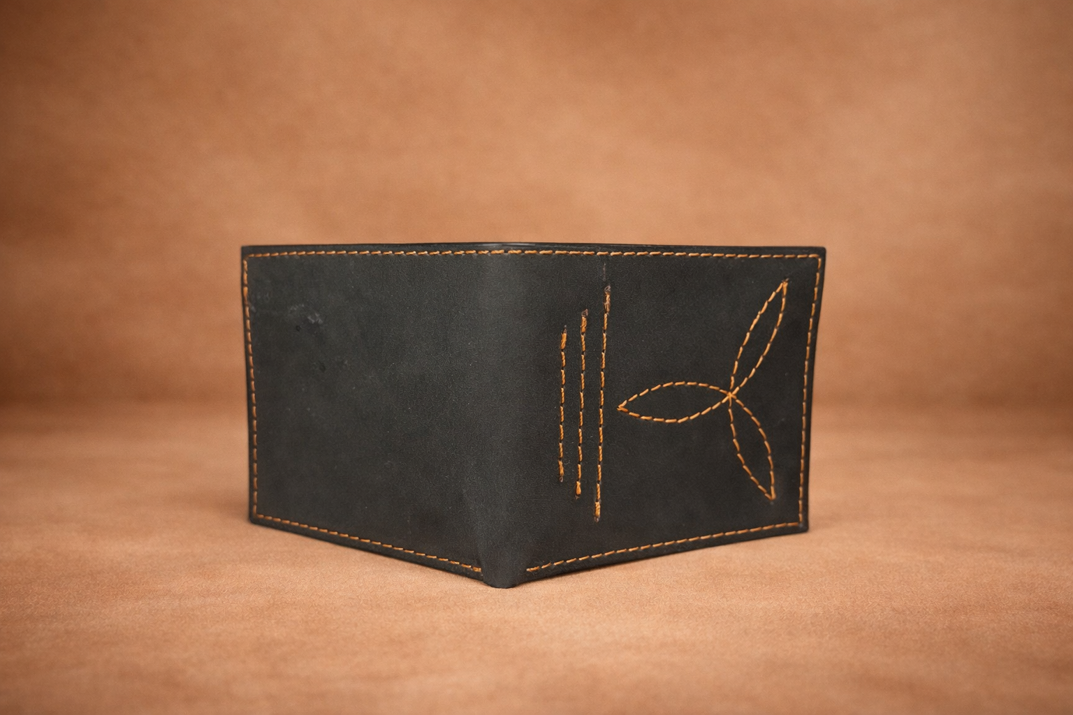 Tres Pétalos Classic Bifold Wallet