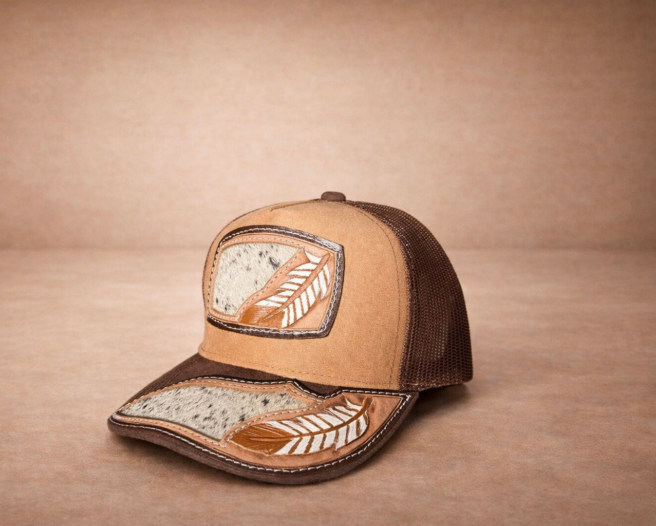 Cuero Santo Pluma Santa Cap