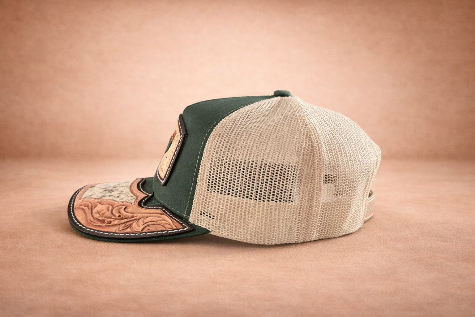 Cuero Santo Toro Blanco Cap
