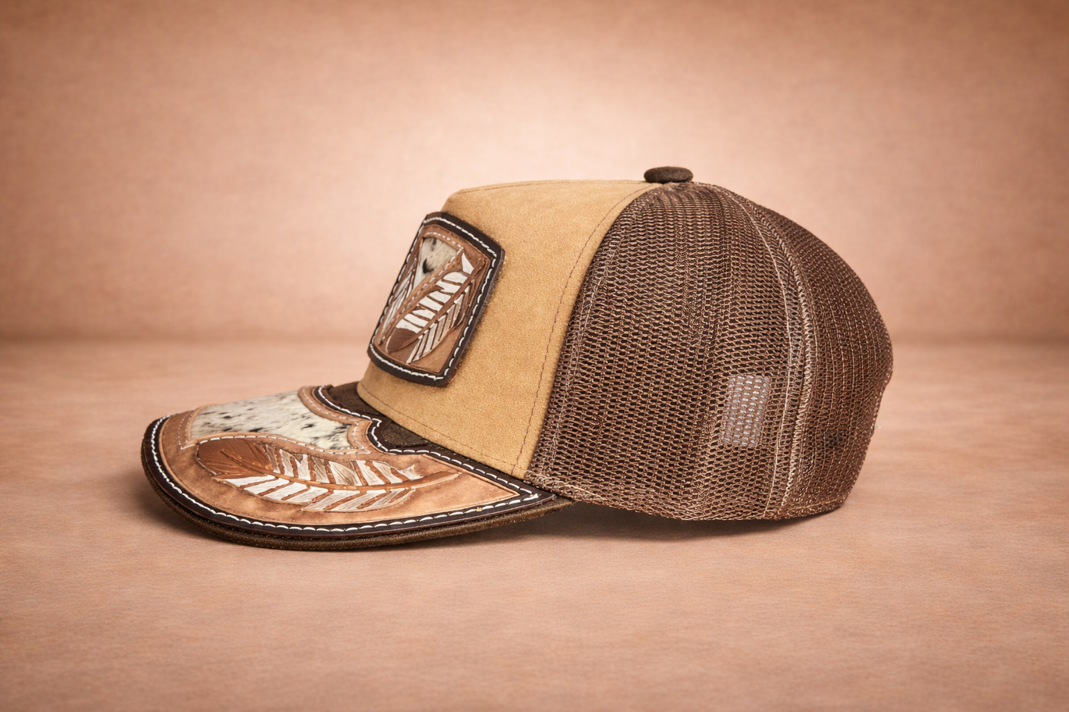 Cuero Santo Pluma Santa Cap