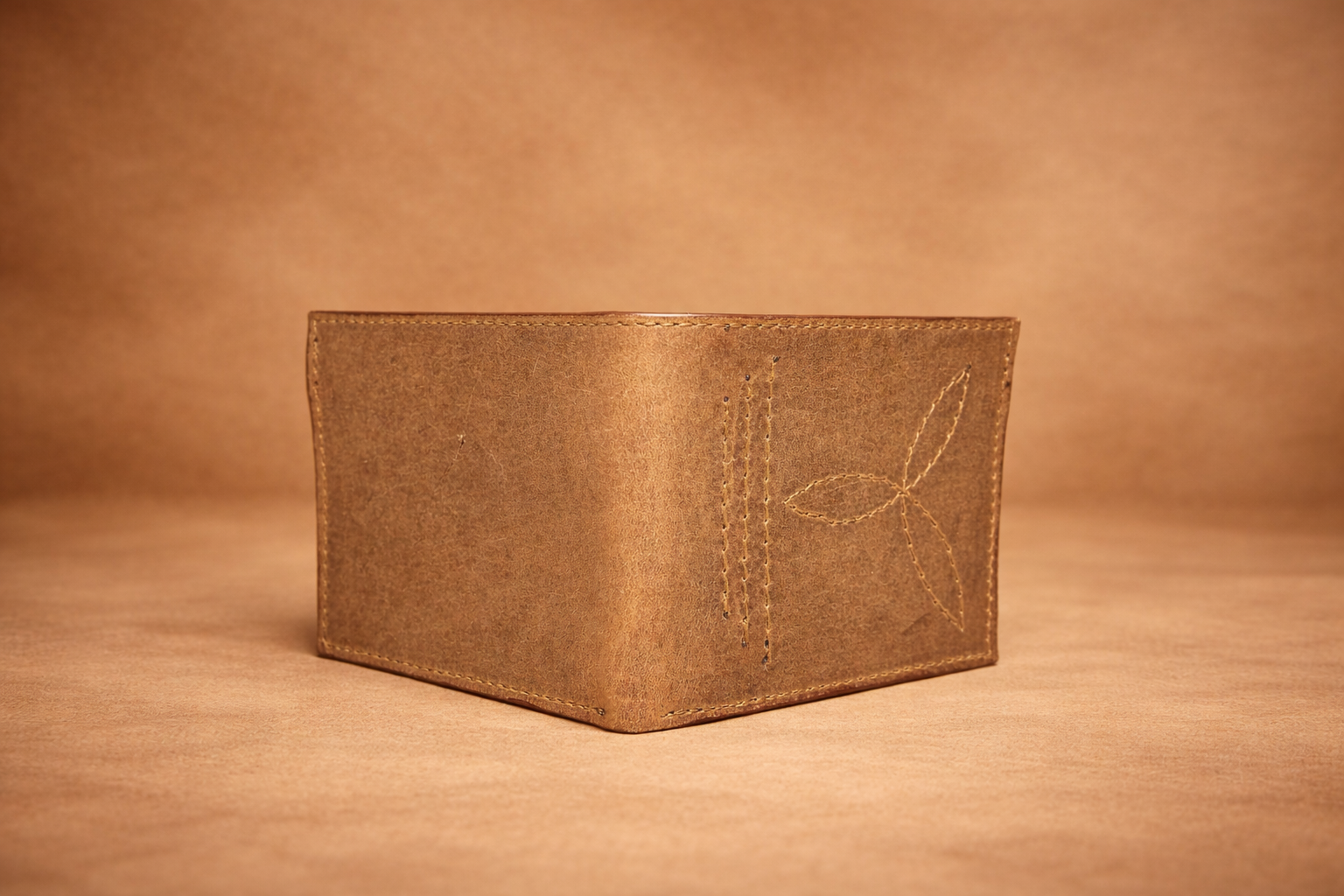 Tres Pétalos Classic Bifold Wallet