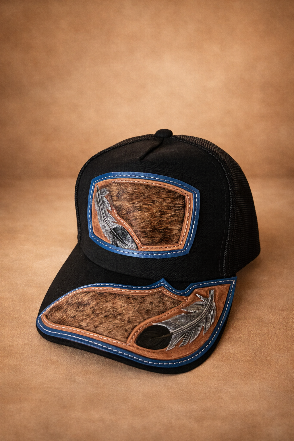 Cuero Santo Pluma Santa Cap